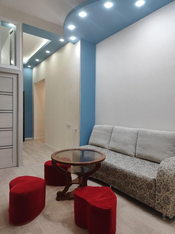 Guest House In The Small Center Γιερεβάν Εξωτερικό φωτογραφία